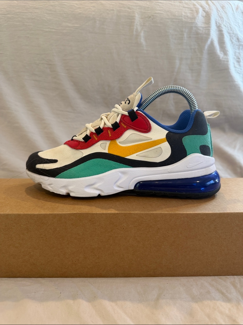 Nike Air 270 React bauhaus GS wmn 5.5 vnds